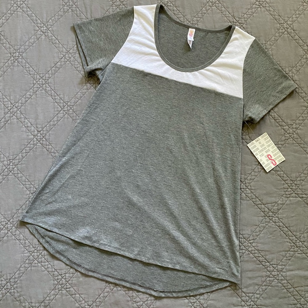 Lularoe Small Women’s Classic Tee Shirt